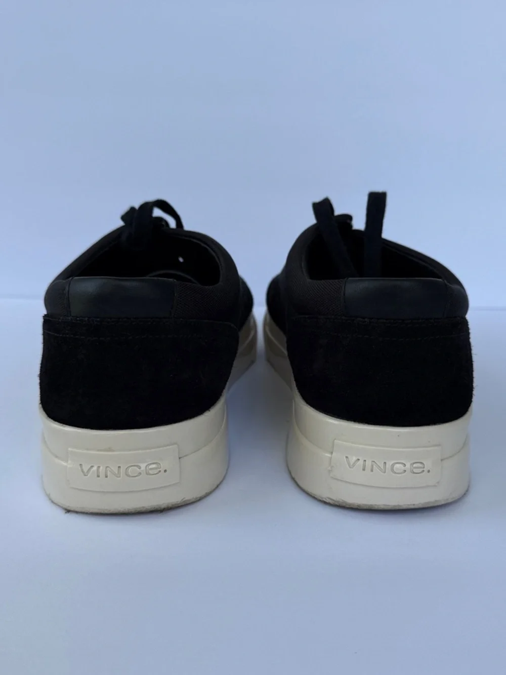 VINCE Sonny Black Low-Top Suede and Canvas Sneaker Size 11 Like New